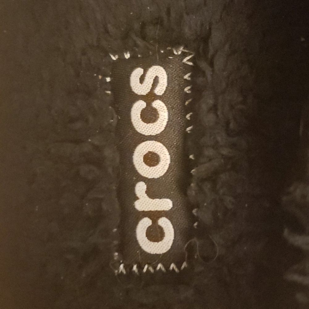 Brand New Ralen lined crocs black - Picture 6 of 10